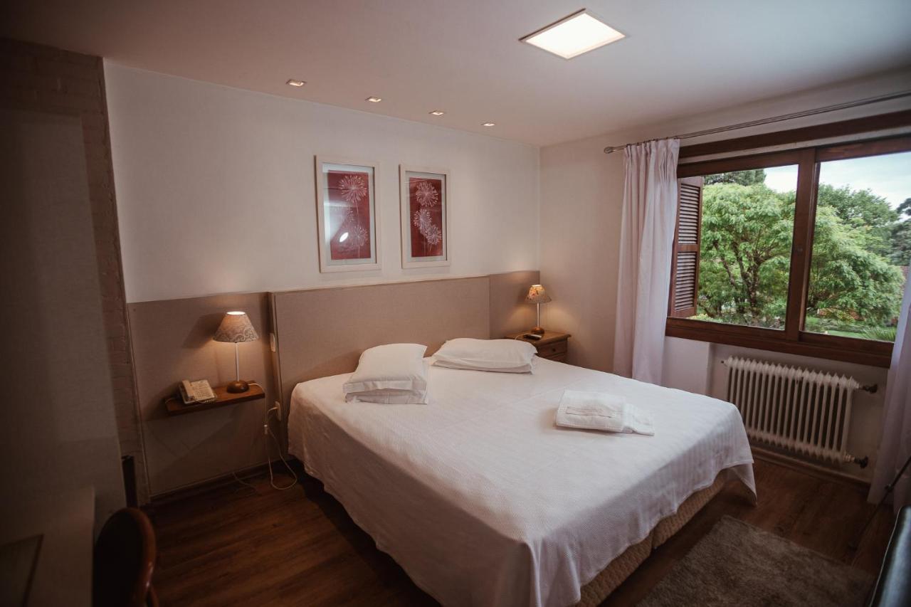 Standard Double or Twin Room,1141871872:JPEG